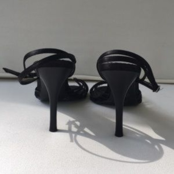 BCBG Paris 4” Black Strappy Heel w/Rhinestone Bar.. - Picture 5 of 8